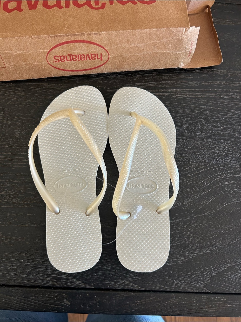 Brand New- Havaianas Classic Flip Flops in white size 6